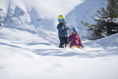 Kinder Schnee Malbun