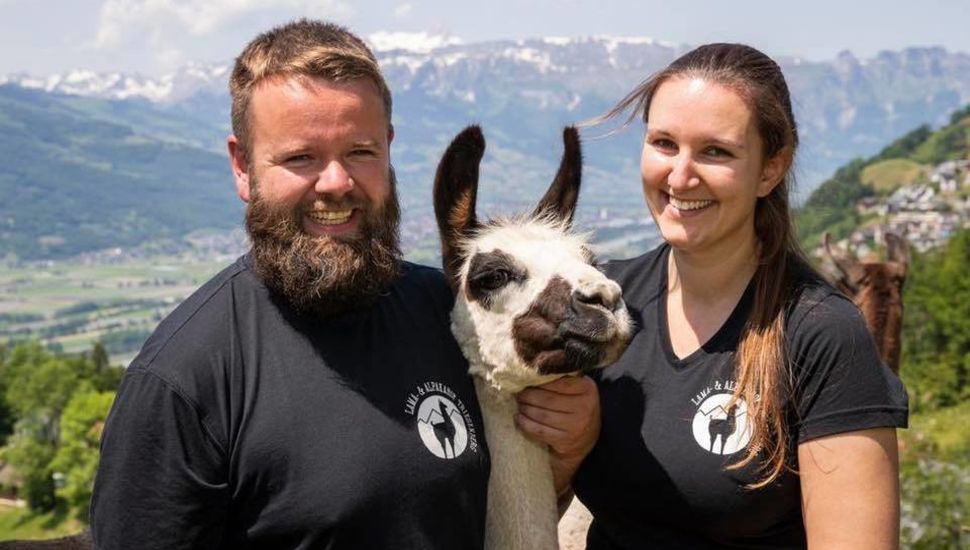 Marc Schädler und Anna-Lena Beck mit Karl