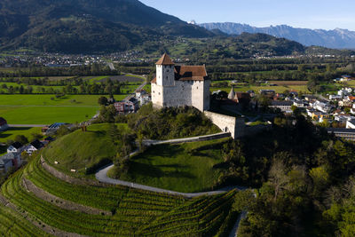 Liechtenstein Weg Burg Gutenberg